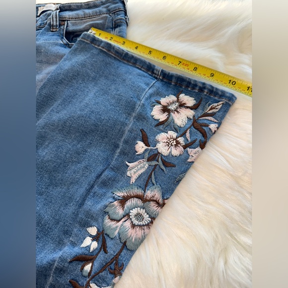 Re Generation Floral Embroidered Flare Jeans 11/30 NWOT Y2K - Picture 6 of 10
